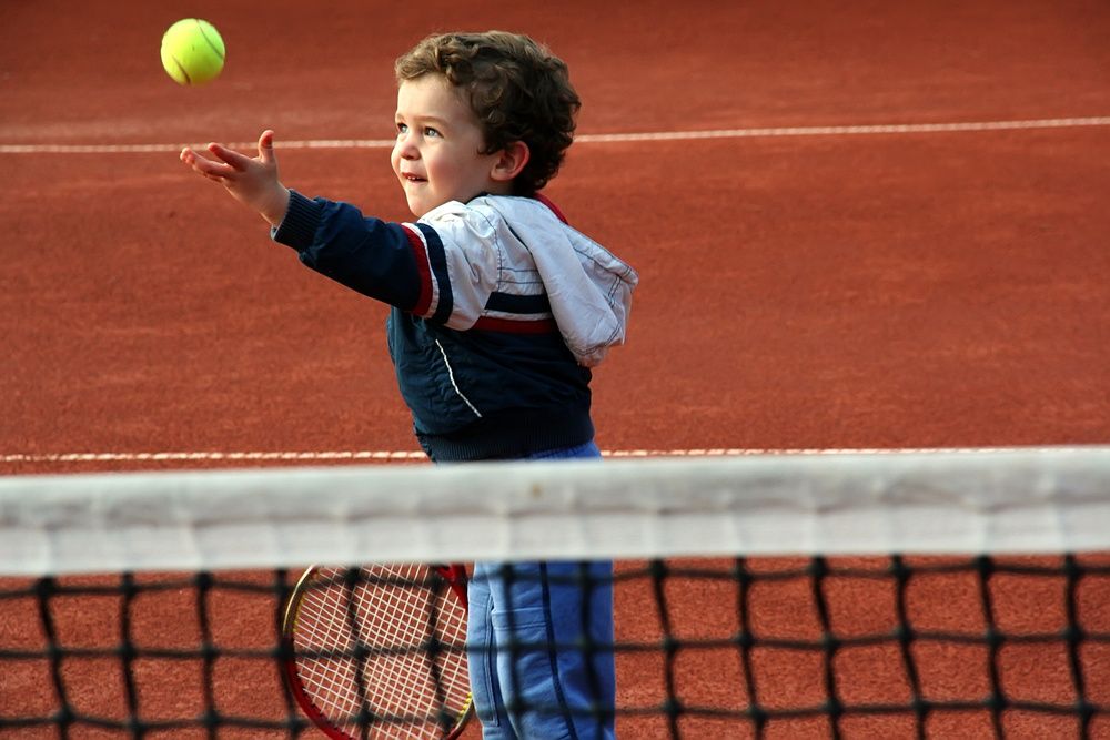 Prática do tênis na primeira infância!